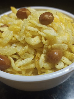 પૌવા નો ચેવડો રેસીપી મુખ્ય ફોટો