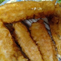 A picture of Fried cod fish.