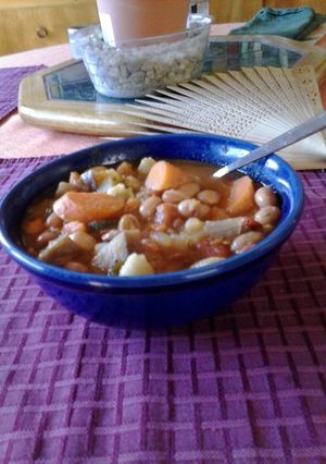 A picture of La Paz Road Bean Soup.