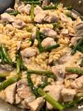 Chicken & asparagus one pot pasta