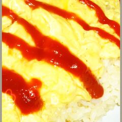 Got Nothing but Eggs? Simple & Cheap Rice Omelette (Omurice) A picture of Got Nothing but Eggs? Simple & Cheap Rice Omelette (Omurice).