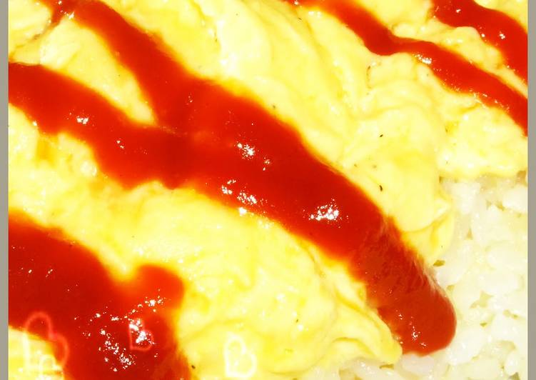 Got Nothing but Eggs?  Simple & Cheap Rice Omelette (Omurice)