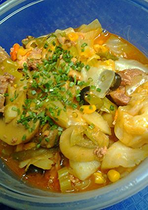 A picture of The kitchen sink soup.