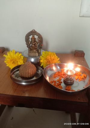મોદક (Modak Recipe In Gujarati) રેસીપી મુખ્ય ફોટો