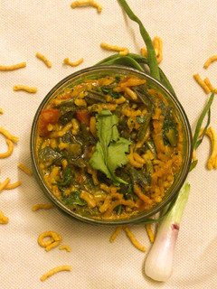 લીલી ડુંગળી નું શાક (Green onion Shaak Recipe in Gujarati) રેસીપી મુખ્ય ફોટો