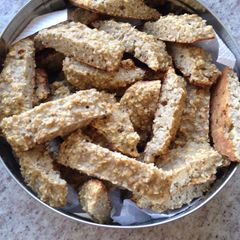 A picture of Banana-Oatmeal bars.