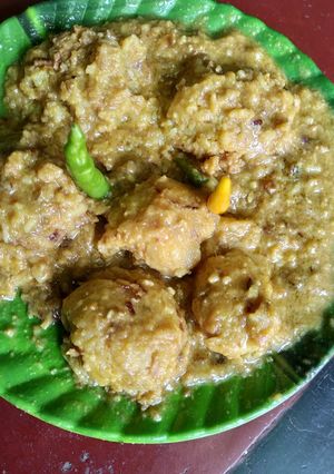 A picture of পান্তাভাতের কোফতা কারি.