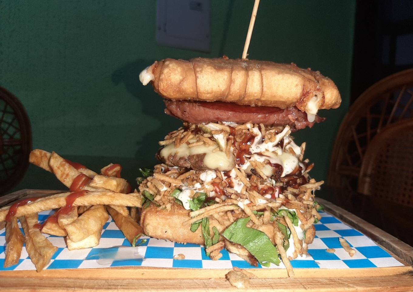 Tequenburger (rica hamburguesa) Marca la diferencia 馃憦