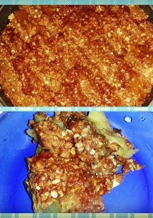 A picture of apple crisp.