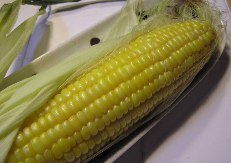 Easy Microwaved Corn in the Husk!