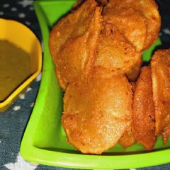 A picture of Potato bhajiye.