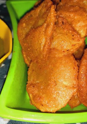 A picture of Potato bhajiye.