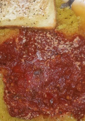 A picture of Speghetti...squash.