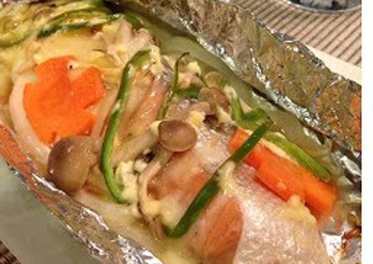 Steps to  Baked Salmon and Vegetables in Foil