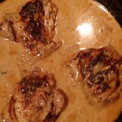 A picture of D's Italian Chicken with Lemon Garlic Cream Sauce.