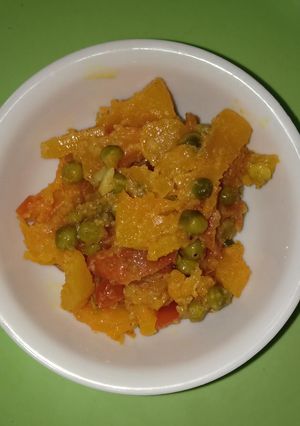 A picture of Pumpkin And peas veg.