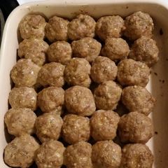 Italian meatballs A picture of Italian meatballs.