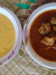 A picture of Chicken and kadhi salan pathan cultural recipe.