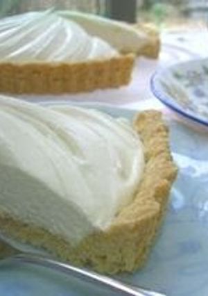 A picture of Rich and Crispy No-bake Cheesecake Tart.
