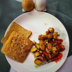 A picture of Baby Potatoes Hash.