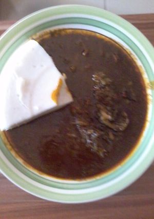 A picture of Tuwo da miyan kuka.