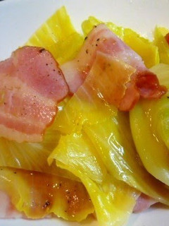 A picture of Meltingly Soft Simmered Cabbage.