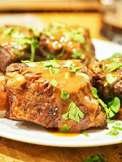 A picture of Beef Short Ribs in Red Wine.