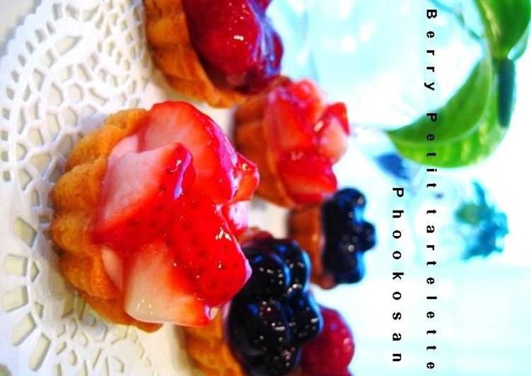 Steps to Prepare Super Quick Homemade Triple Berry Mini Cheesecake Tarts