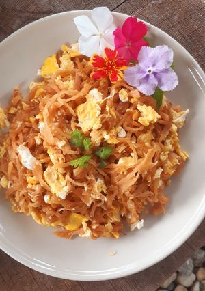 รูปของ "ไชโป๊วหวานผัดไข่" Stir Fried Sweet Preserved Radish with Egg
