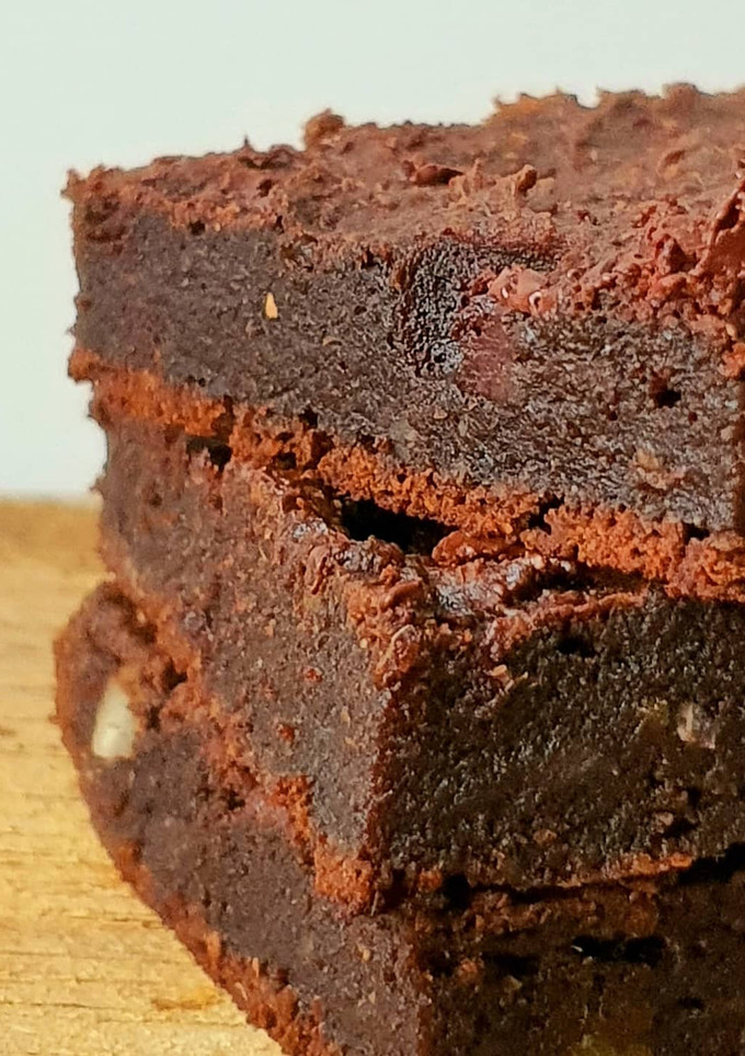 Una foto de Brownie SIN GLUTEN, SIN MANTECA (Fácil, rápido y sano)