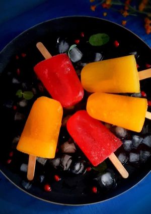 Colourfull popsicles (કલરફુલ પોપ્સિકલસ) રેસીપી મુખ્ય ફોટો