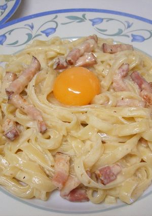 A picture of Italian Cuisine at Home! Creamy Spaghetti Carbonara.