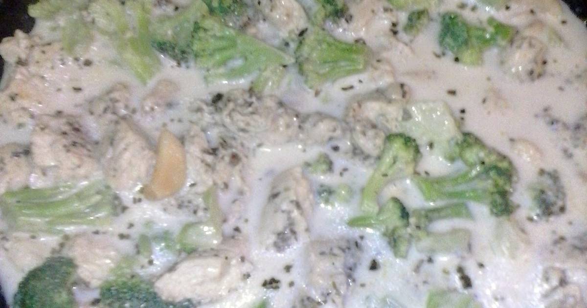 Chicken broccoli and ziti w/ white wine cream sauce Recipe by