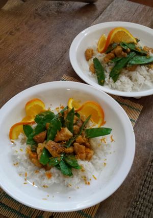 A picture of Ginger - Orange Chicken with Snow Peas.