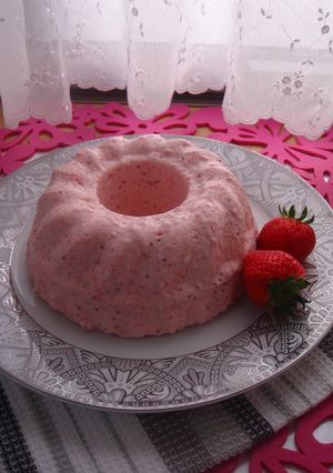 A picture of Light and Airy Strawberry Mousse with White Wine.