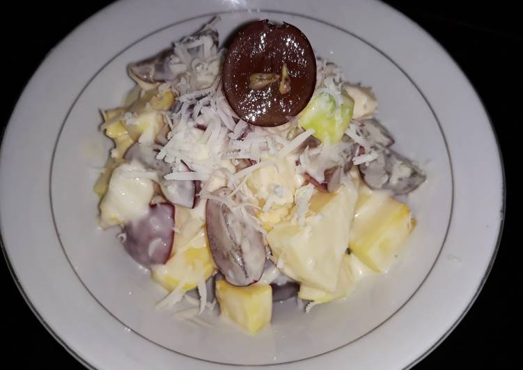 Salad buah