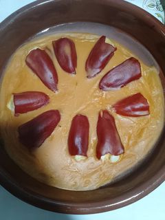 Una foto de Pimientos del piquillo rellenos de bacalao