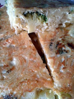 A picture of Spaghetti, Brie & Broccoli Frittata.