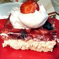 A picture of Kona fruit Cream Dream Pie.