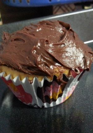 A picture of Boston Cream Cupcakes.