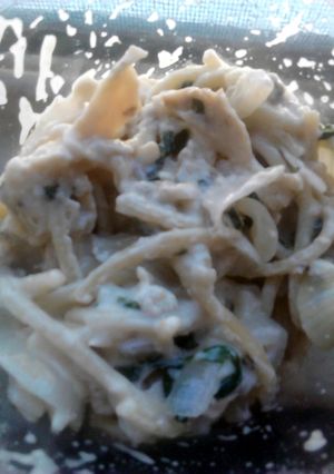 A picture of Creamy chicken pasta.