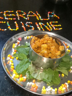 வாழைக்காய் மெழுகுபுரட்டி (Vazhaikkaai meluku puratti recipe in tamil) செய்முறை முக்கிய புகைப்படம்