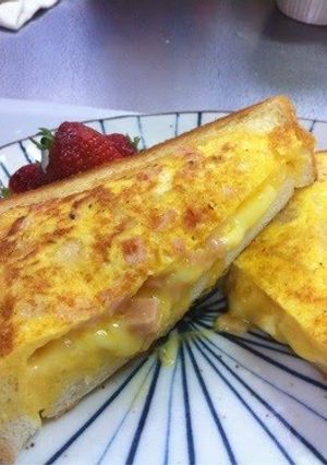 A picture of Hearty and Nutritious Stuffed Toast.
