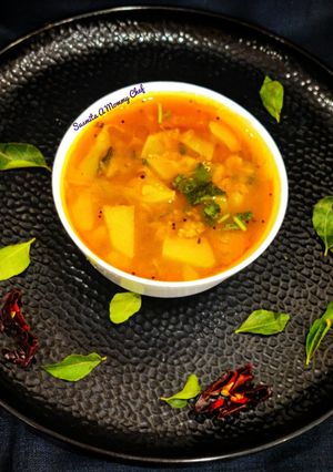 A picture of Quick sambar with chayote.