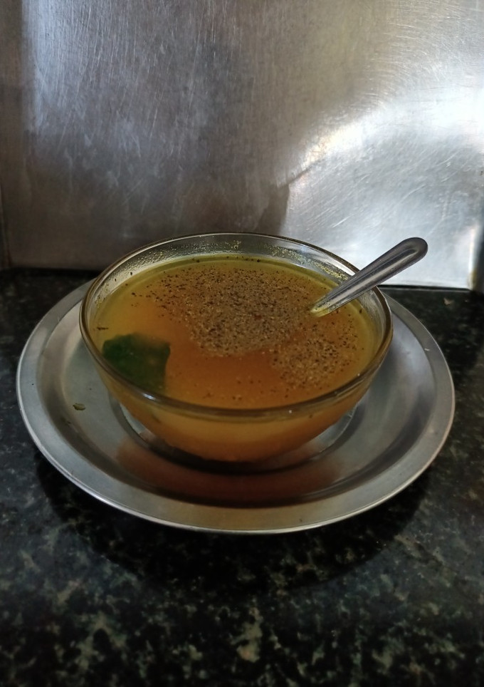 மிளகு தக்காளி கீரை சூப் செய்முறை முக்கிய புகைப்படம்