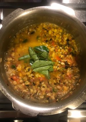 A picture of Mixed lentil.