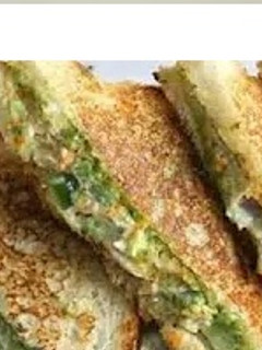 वेजिटेबल चीज़ सैंडविच (Vegetable Cheese Sandwich recipe in Hindi) रेसिपी मुख्य फोटो