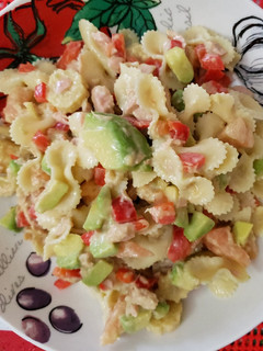 Una foto de Ensalada de pasta (corbatitas)