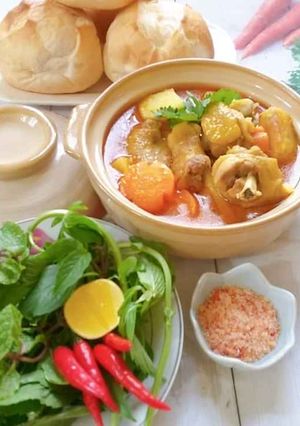 Hình của món Cà ri gà.