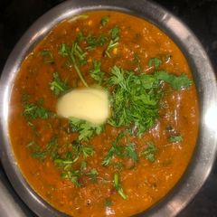 A picture of Dal Makhani creamy yummy and buttery.